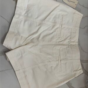 Universal Thread Ivory/White Women's Shorts